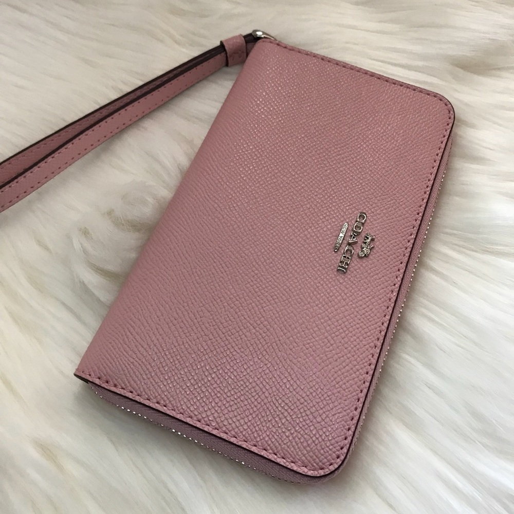 SOLD!!! Coach wallet/wristlet
